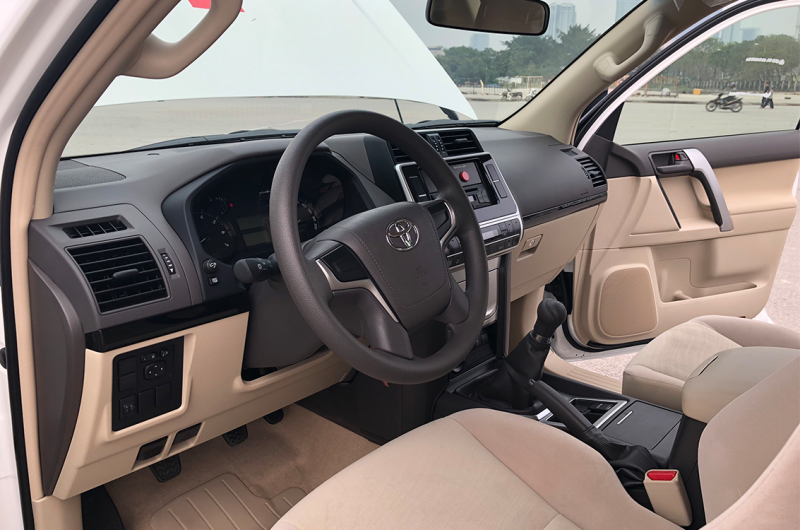 xe cứu thương toyota land cruiser prado