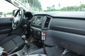 xe cứu thương ford everest