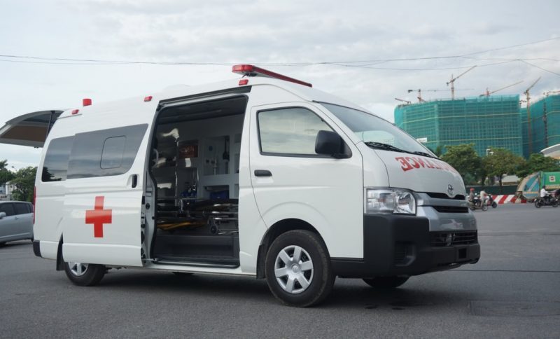 Xe cứu thương Toyota Hiace tại ahcomtech