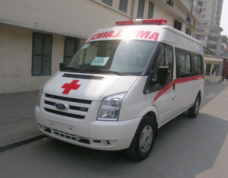 Xe cứu thương Ford Transit 